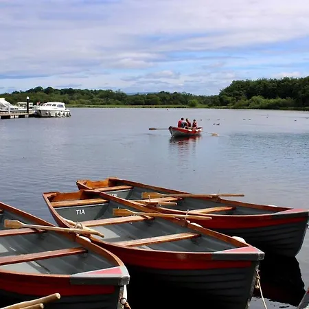 Castlebaldwin Country *